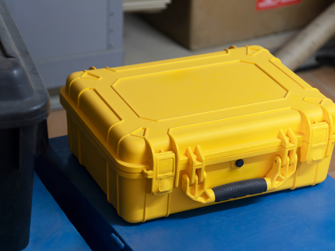 Rugged carrying case for transporting compact cellular networking equipment to temporary or mobile deployments.