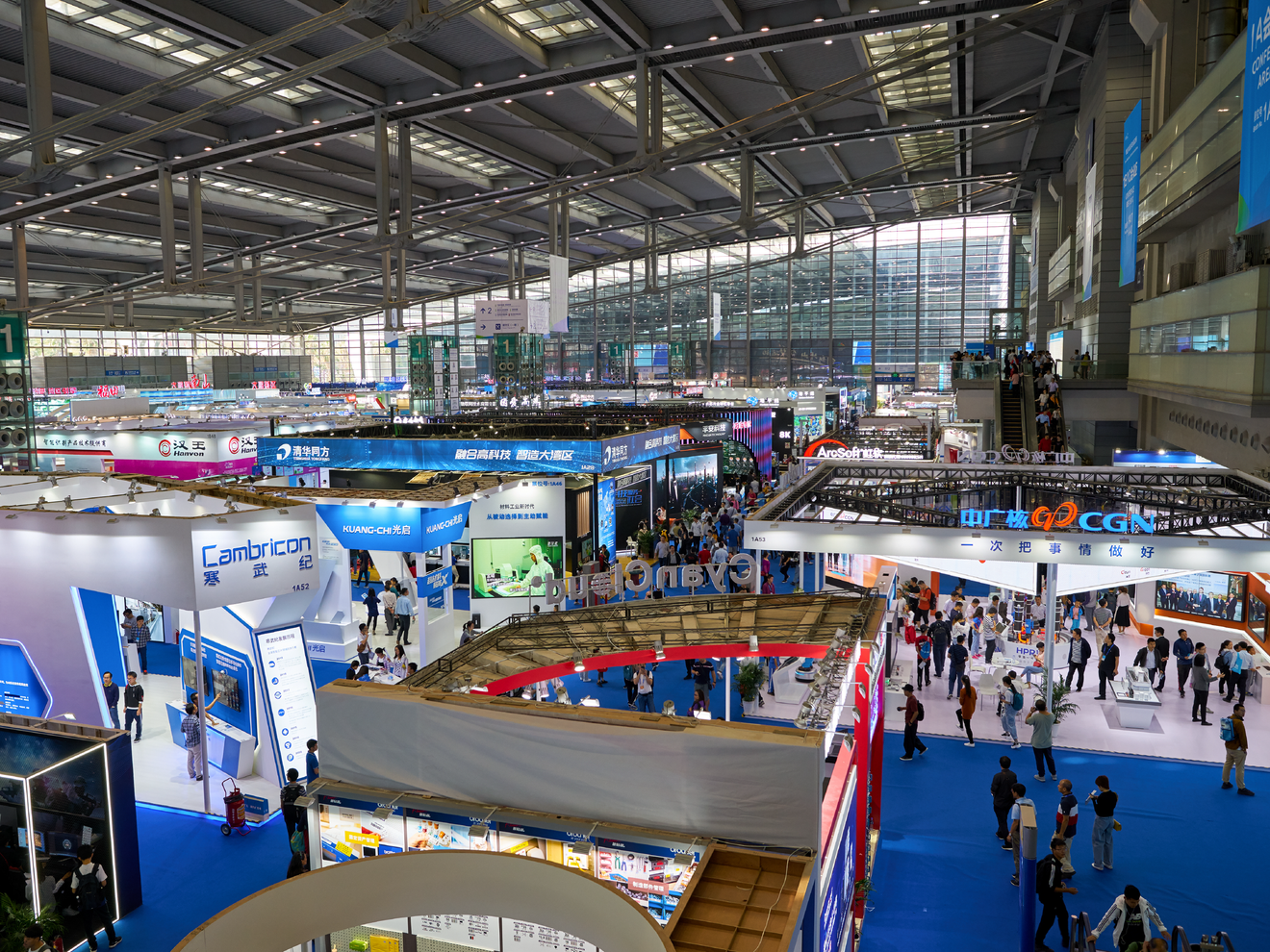 Trade show floor using temporary wireless connectivity for exhibitor booths and event networking.